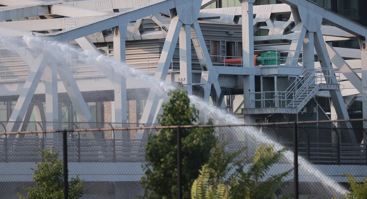 Third Avenue Bridge in the Bronx gets stuck due to heat, DOT says(03)